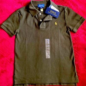 100% cotton
Machine wash
Size 7 
collar
Two button
Short sleeves
Tennis tail